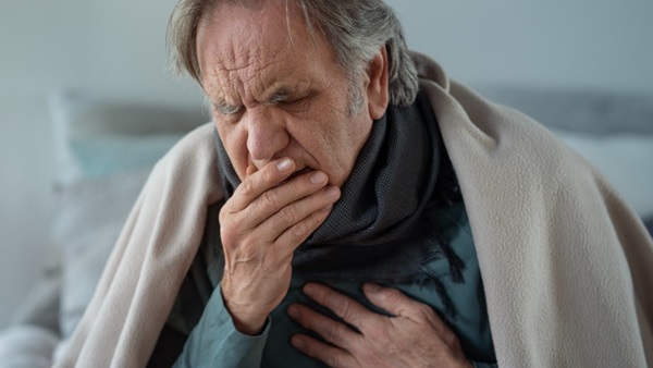 Personnes âgées à risque pour le virus de la grippe